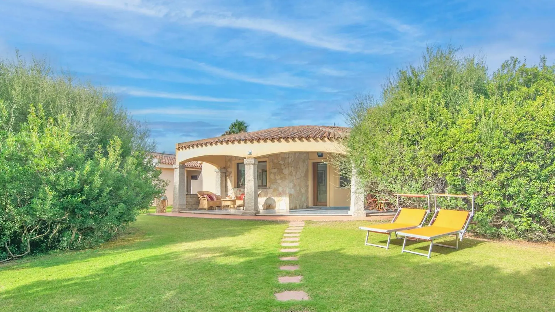 Villas With Air Conditioning And Private Outdoor Area Just 400 Meters From The Beach location