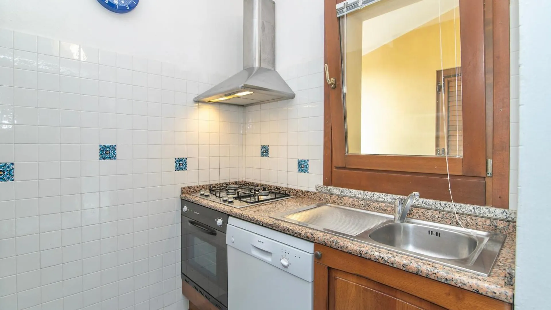 Villas With Air Conditioning And Private Outdoor Area Just 400 Meters From The Beach Costa Rei 0*,